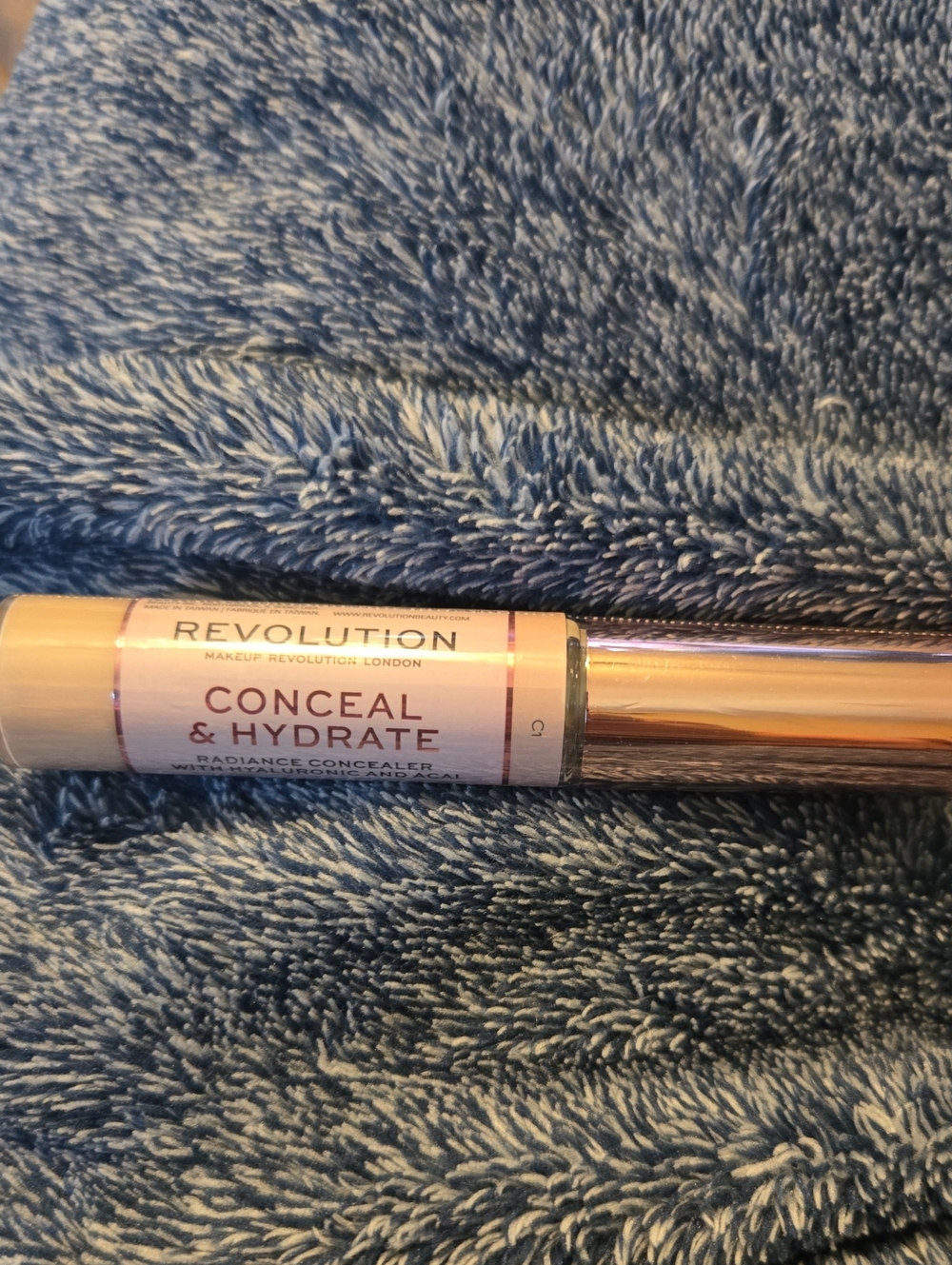 3/$10 Bundle Deals Revolution Conceal & Hydrate Radiance Concealer- C1